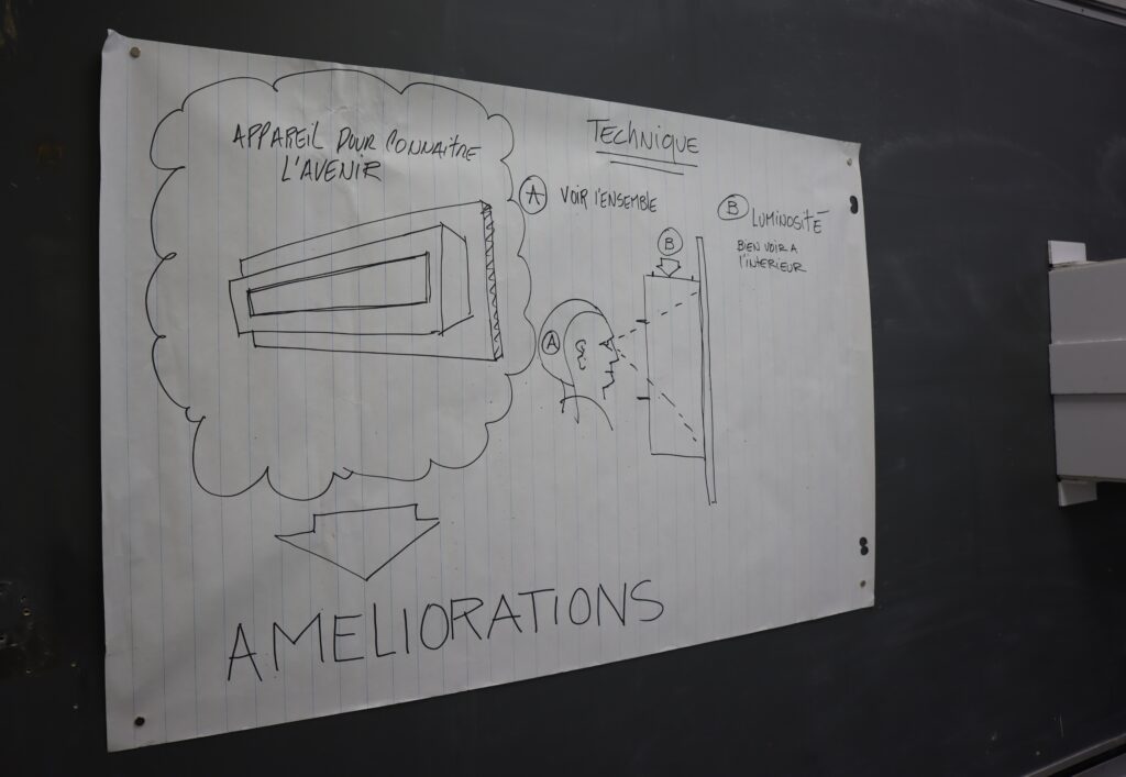 Aramis avec l'école secondaire des Batisseurs - Édifice Jonquière, Dennis Baril, ART, Atelier 6