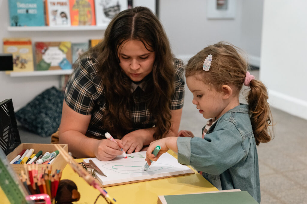 brigade du fun. Exposition. vernissage de natalie birecki, sarah f maloney et amélia tremblay